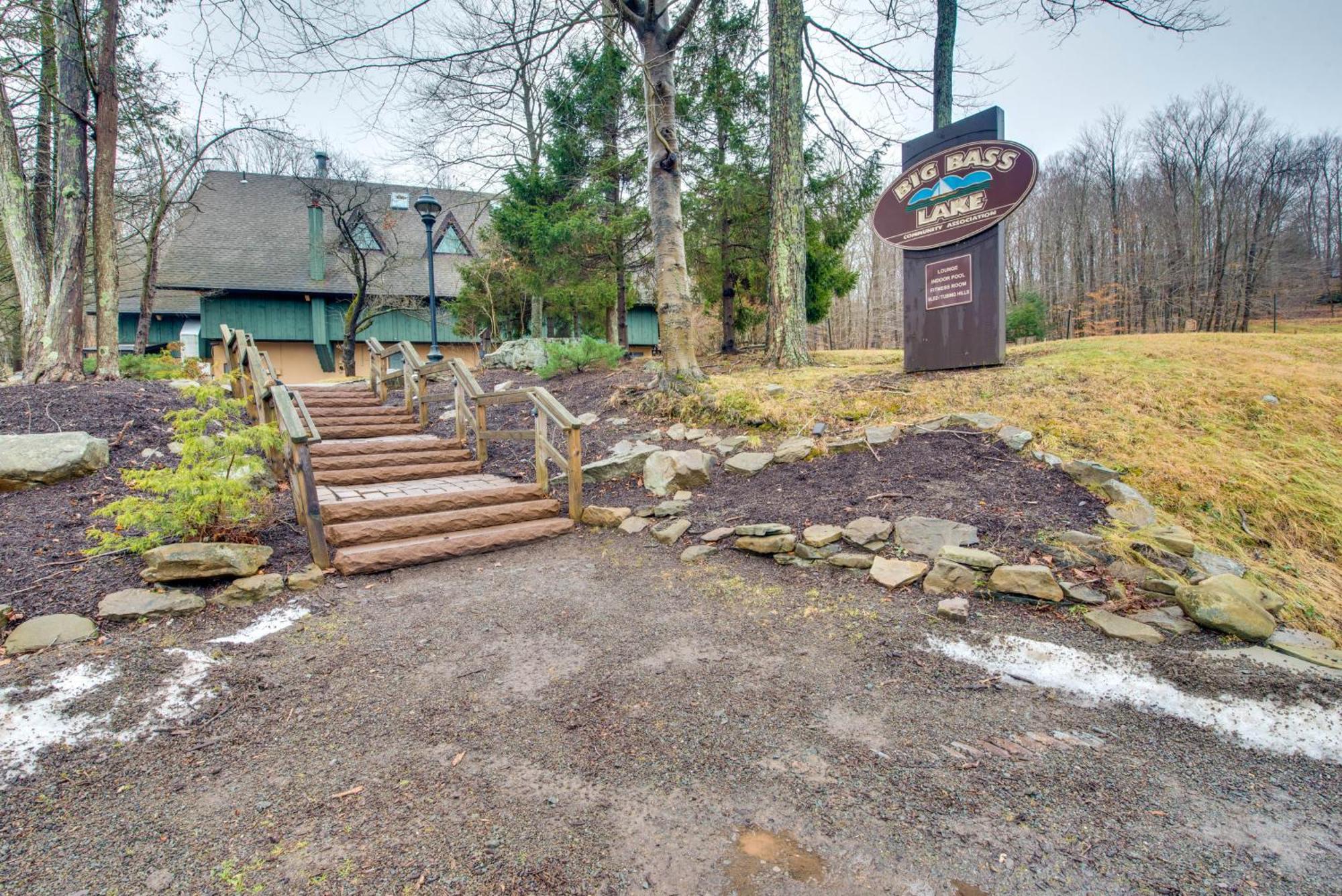 Gouldsboro Cabin With Fire Pit And Community Perks! Exterior photo